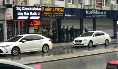 EREĞLİ’DE FİLM GİBİ SOYGUN: KASKLI SOYGUNCULAR KAÇARKEN KAZA YAPTI!