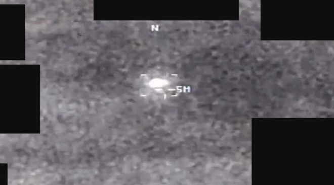 PENTAGON’DAN GEZEGENİ SARSACAK HAMLE: 64 YENI UFO DOSYASI RESMEN YAYINLANDI! SAVAŞ UÇAĞININ VURDUĞU ANLAR ORTAYA ÇIKTI!