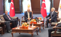 ANKARA’DA TARİHİ DEVRİM: AK PARTİ VE CHP 3 BAYRAM SONRA İLK KEZ BAYRAMLAŞTI! MUTLAK BUTLAN GÖLGESİNDE MECLİS’TE AYRI REST!