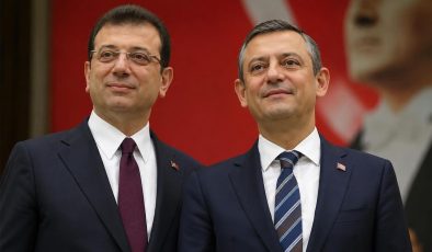 SİYASET KULİSLERİNDE DEPREM: ÖZGÜR ÖZEL VE EKREM İMAMOĞLU YENİ PARTİYİ AĞUSTOS’TA KURUYOR!