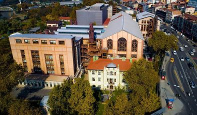 İSTANBUL BİLGİ ÜNİVERSİTESİ CUMHURBAŞKANLIĞI KARARIYLA KAPATILDI!