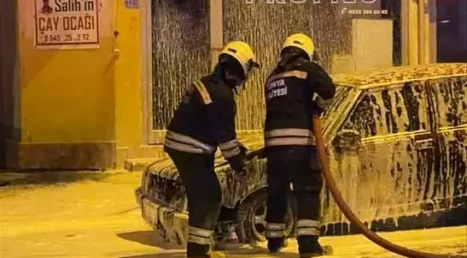 KONYA’DA KORKU DOLU ANLAR: SEYİR HALİNDEKİ OTOMOBİL BİR ANDA ALEV KUTUSUNA DÖNDÜ!