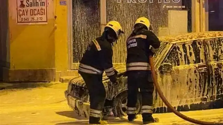 KONYA’DA KORKU DOLU ANLAR: SEYİR HALİNDEKİ OTOMOBİL BİR ANDA ALEV KUTUSUNA DÖNDÜ!
