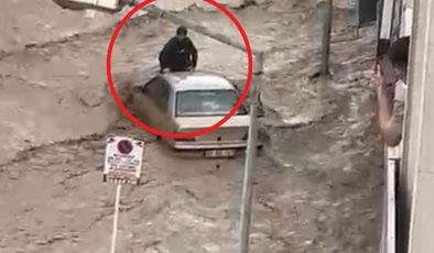 HAVZA’DA SEL DEHŞETİ: ARACIN ÜZERİNDE ÖLÜME MEYDAN OKUYAN GENÇ MUCİZESİ!
