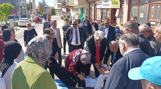 TÖRENDE BAYILAN ÖĞRENCİYE İLK MÜDAHALEYİ BELEDİYE BAŞKANI YAPTI