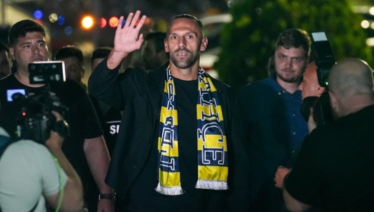 Samandıra’da Vedat Muriqi Çılgınlığı! “Kosova Canavarı” Gece Yarısı İstanbul’a İndi!