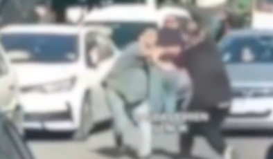 İSTANBUL’DA TRAFİKTE DEHŞET: SULTANGAZİ’DE KAZA KAVGASI VAHŞETLE BİTTİ! 25 YAŞINDAKİ BARAN FAKHANİ YAŞAMINI YİTİRDİ, BABA VE KARDEŞ AĞIR YARALI!