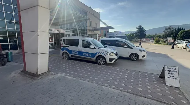 AMCA OĞULLARININ KANLI HESAPLAŞMASI: 76 YAŞINDAKİ MEHMET ÇOKYAMAN OLAY YERİNDE CAN VERDİ, 3 YARALIDAN BİRİNİN DURUMU KRİTİK! OCAKLI ŞELALESİ SAVAŞ ALANINA DÖNDÜ!