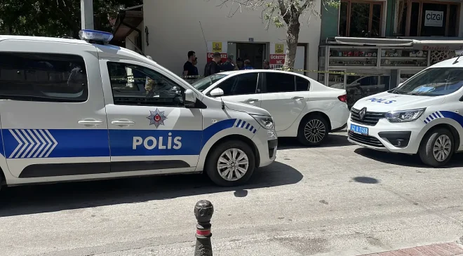 KONYA MERKEZDE ŞOK: UMUMİ TUVALETTE KORKUNÇ BULUŞ! 58 YAŞINDAKİ YAHYA BALBALOĞLU ÖLÜ BULUNDU!