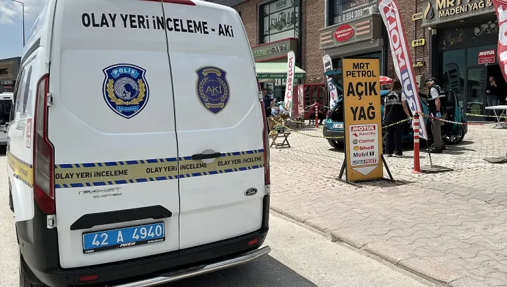 BOSNA HERSEK MAHALLESİ’NDE SİLAHLI TERÖR: KONYA’DA KAFEYİ KURŞUNLAYAN SALDIRGAN POLİSLE NEFES KESEN KOVALAMACA SONRASI ARACINI BIRAKIP KAÇTI!