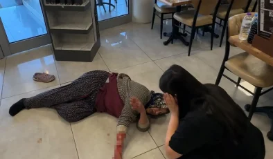 AFYONKARAHİSAR’DA KAN DONDURAN DEHŞET: DİNLENME TESİSİNDE SALDIRAN BAŞIBOŞ KÖPEK KADININ KOLUNU KOPARDI! SAĞLIK EKİPLERİNİ BİLE İÇERİ SOKMADI!