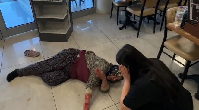 AFYONKARAHİSAR’DA KAN DONDURAN DEHŞET: DİNLENME TESİSİNDE SALDIRAN BAŞIBOŞ KÖPEK KADININ KOLUNU KOPARDI! SAĞLIK EKİPLERİNİ BİLE İÇERİ SOKMADI!