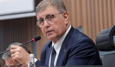 İzmir Büyükşehir Belediye Başkanı Cemil Tugay CHP’den İstifa Etti!