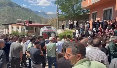 ŞEMDİNLİ’DE CİNNET DEHŞETİ: ASKERİ PERSONEL KAYINPEDERİNİN EVİNİ BASTI! EŞİ DAHİL 4 KİŞİYİ KATLEDİP İNTİHARA KALKIŞTI!