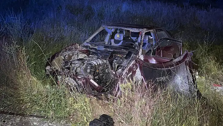 Ankara-Konya Kara Yolunda Feci Kaza: Şarampole Devrilen Otomobilde 3 Yaralı!