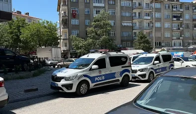 Konya Merkezde Apartman Kavgası: Kanlı Tartışmada Site Yöneticisi Karnından Bıçaklandı!