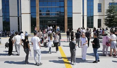 Konya Valiliğinden YKS Öncesi Vatandaşlara Kritik Uyarı: “Öğrencilerin Geleceği İçin Sessizlik ve Trafikte Öncelik!”
