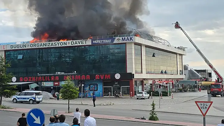 Son Dakika: Konya Gödene TOKİ Pelitli Teras’ta Yangın Paniği!