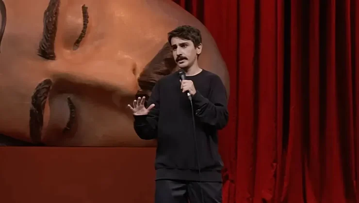 Komedyen Deniz Göktaş Havalimanında Gözaltına Alındı!