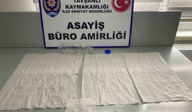 CEZAEVİ DUVARLARINI AŞAN KİMYASAL KABUS: DEVLETTEN BİR ADIM ÖNDE GİDEN ZEHİR KARTELLERİ…