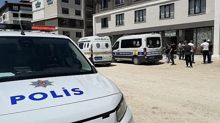Emlakçıyı İş Yerinde Kurşun Yağmuruna Tuttu!