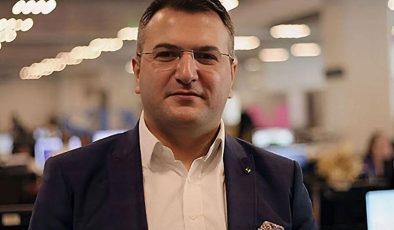 Son Dakika: Gazeteci Cem Küçük Gözaltına Alındı! İki Ayrı Suçlama Yöneltildi