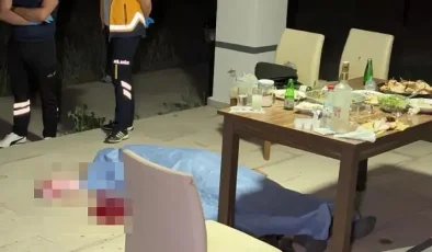 İçki Masasında Kanlı Gece