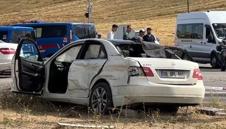 Çankırı’da Feci Kavşak Kazası: Tır ile Otomobil Çarpıştı! 3 Ölü, 2 Yaralı