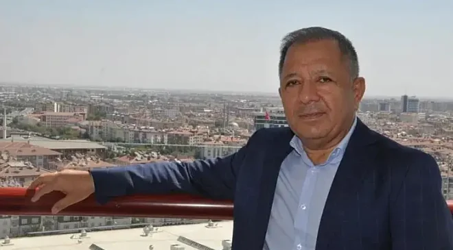 Konya İş Dünyasından İlham Veren Azim: Nusret Argun 68 Yaşında Hukuk Fakültesi’nden Mezun Oldu!