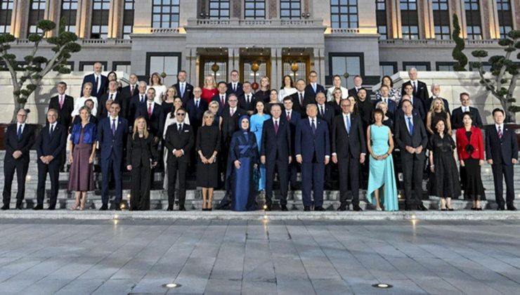 Cumhurbaşkanlığı Külliyesi’nde Tarihi NATO Resepsiyonu ve Liderler Aile Fotoğrafı!