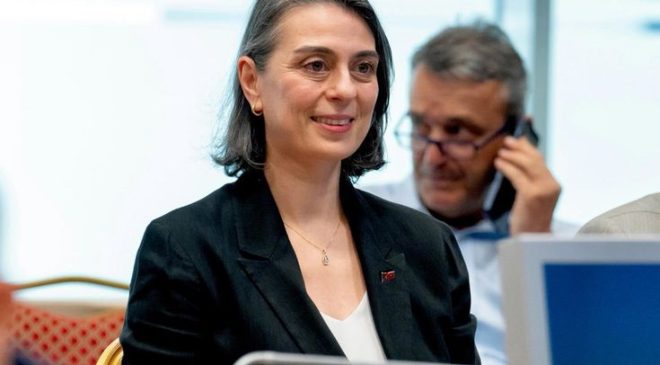 Son Dakika: Üsküdar Belediye Başkanı Sinem Dedetaş Tutuklandı! Rüşvet ve Usulsüzlük Operasyonunda Sıcak Gelişme