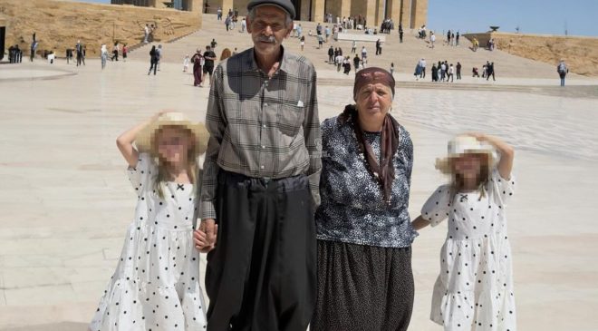 34 Yıl Sonra Evlat Sahibi Olan Çiftten Anlamlı Anıtkabir Ziyareti!