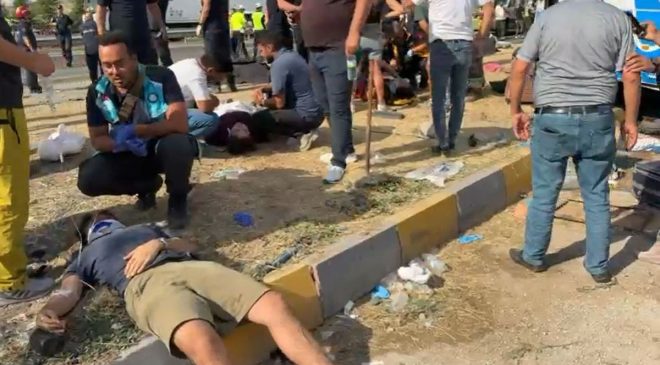 Ankara’da Korkunç Kaza: Midibüs Kamyon ve TIR’a Çarptı! 1 Ölü, 16 Yaralı