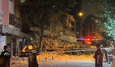 Bahçelievler’de Korkutan Çökme! Dün Boşaltılan 6 Katlı Bina Büyük Bir Gürültüyle Çöktü