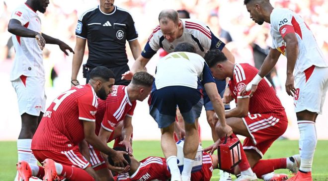 Ünlü Futbolcu Sahada Bayıldı!