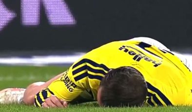 Fenerbahçe’de Korkutan Sakatlık! Kerem Aktürkoğlu Sahadan Sedyeyle Ayrıldı