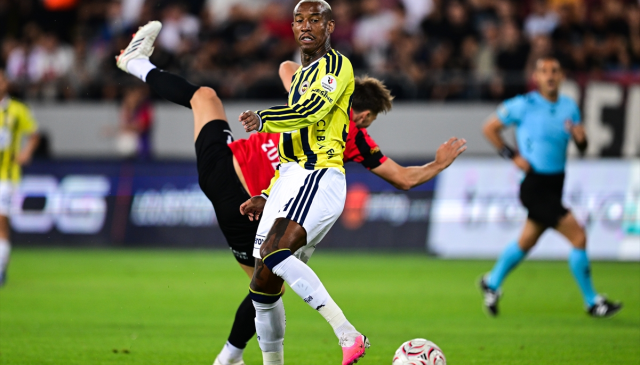Fenerbahçe’ye Sezonun İlk Şoku! Öne Geçtiği Maçta Gençlerbirliği’ne Mağlup Oldu