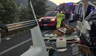 İtalya’da Turist Otobüsünün Karıştığı Dehşet Kaza: 6 Ölü, 34 Yaralı!