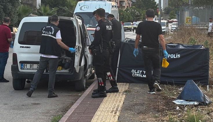 Adana’da Alacak Vericek Kavgası Kanlı Bitti: Baba ve Oğlu Öldü, Anne Yaralı!