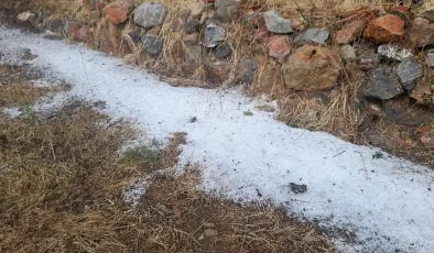 Konya’da Sağanak ve Dolu Hayatı Felç Etti! Altyapı Çöktü, Su Boruları Gün Yüzüne Çıktı