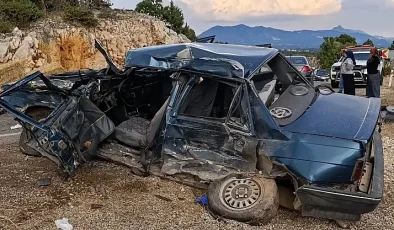 Konya’da Tır ile Otomobil Çarpıştı: 1 Ölü, 1’i Ağır 3 Yaralı!