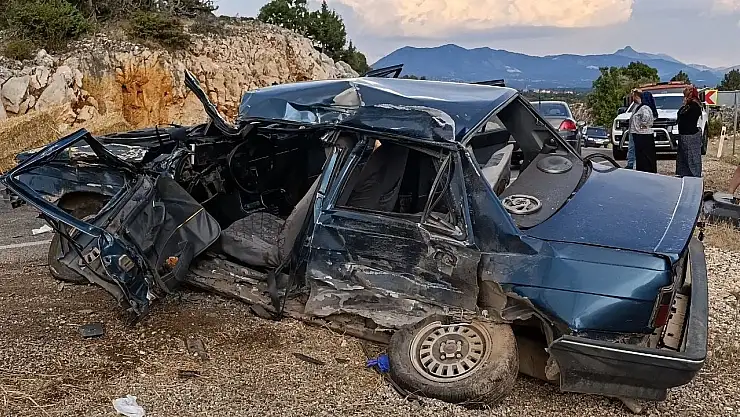 Konya’da Tır ile Otomobil Çarpıştı: 1 Ölü, 1’i Ağır 3 Yaralı!