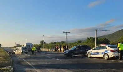 Afyonkarahisar-Konya Karayolunda Can Pazarı: İki Araç Çarpıştı, 1 Ölü, 5 Yaralı!
