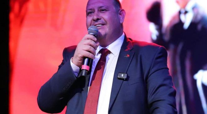 Menderes’te Yolsuzluk ve Skandal Aşk Mesajları Operasyonu: Belediye Başkanı İlkay Çiçek ve 9 Kişi Tutuklandı!