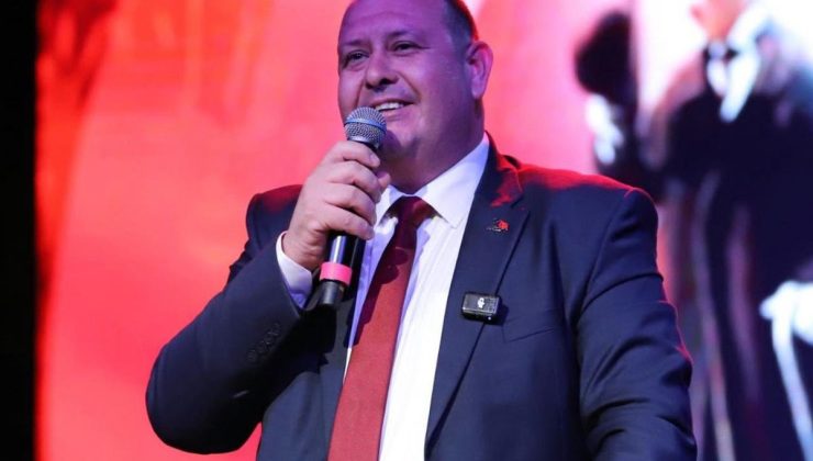 Menderes’te Yolsuzluk ve Skandal Aşk Mesajları Operasyonu: Belediye Başkanı İlkay Çiçek ve 9 Kişi Tutuklandı!
